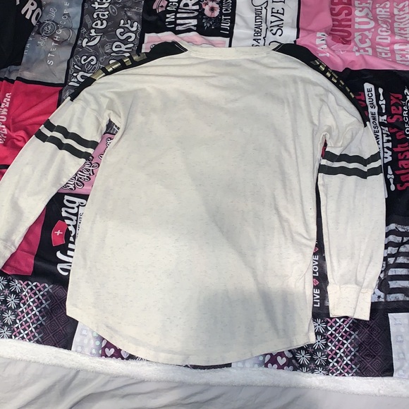 VS PINK off white long sleeve shirt - Picture 4 of 6